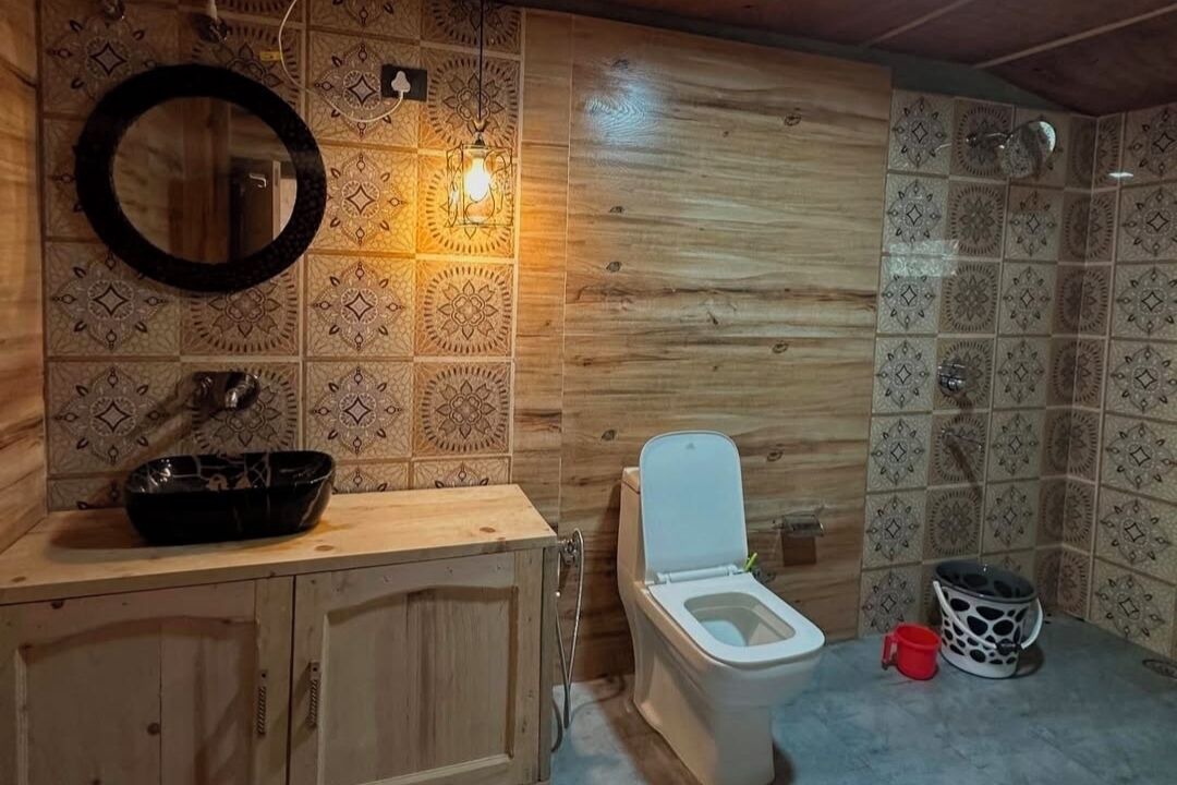 Photo of Bathroom in Bhatwari