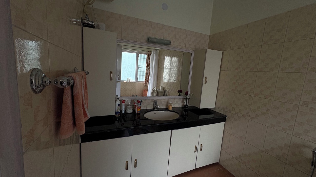 Photo of Bathroom in The Mall Road