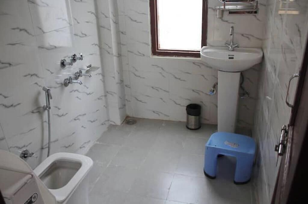 Photo of Bathroom in Banjar