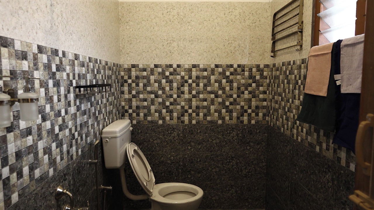 Photo of Bathroom in Enathur