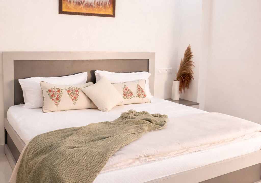 Photo of Bedroom in DLF Phase 5