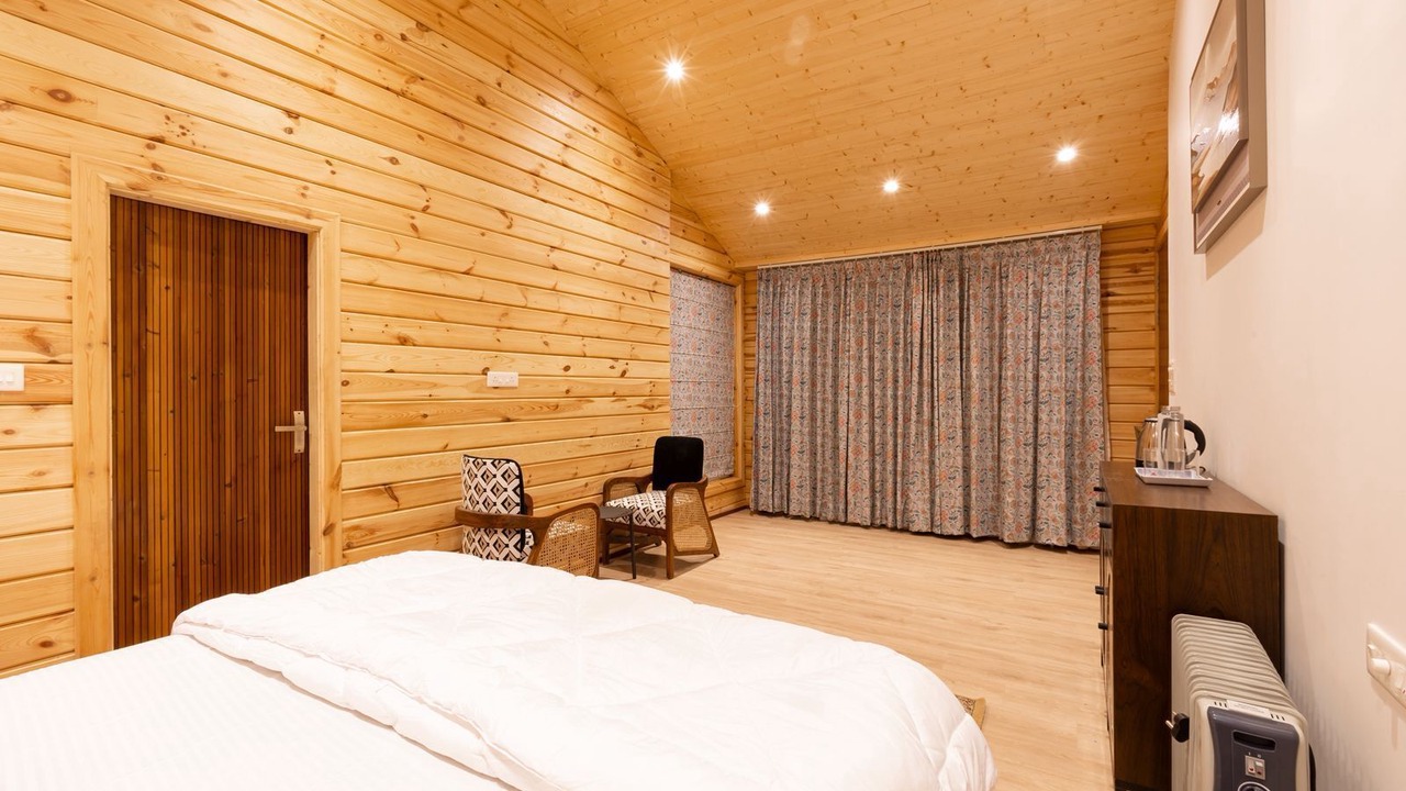 Photo of Bedroom in Tehri