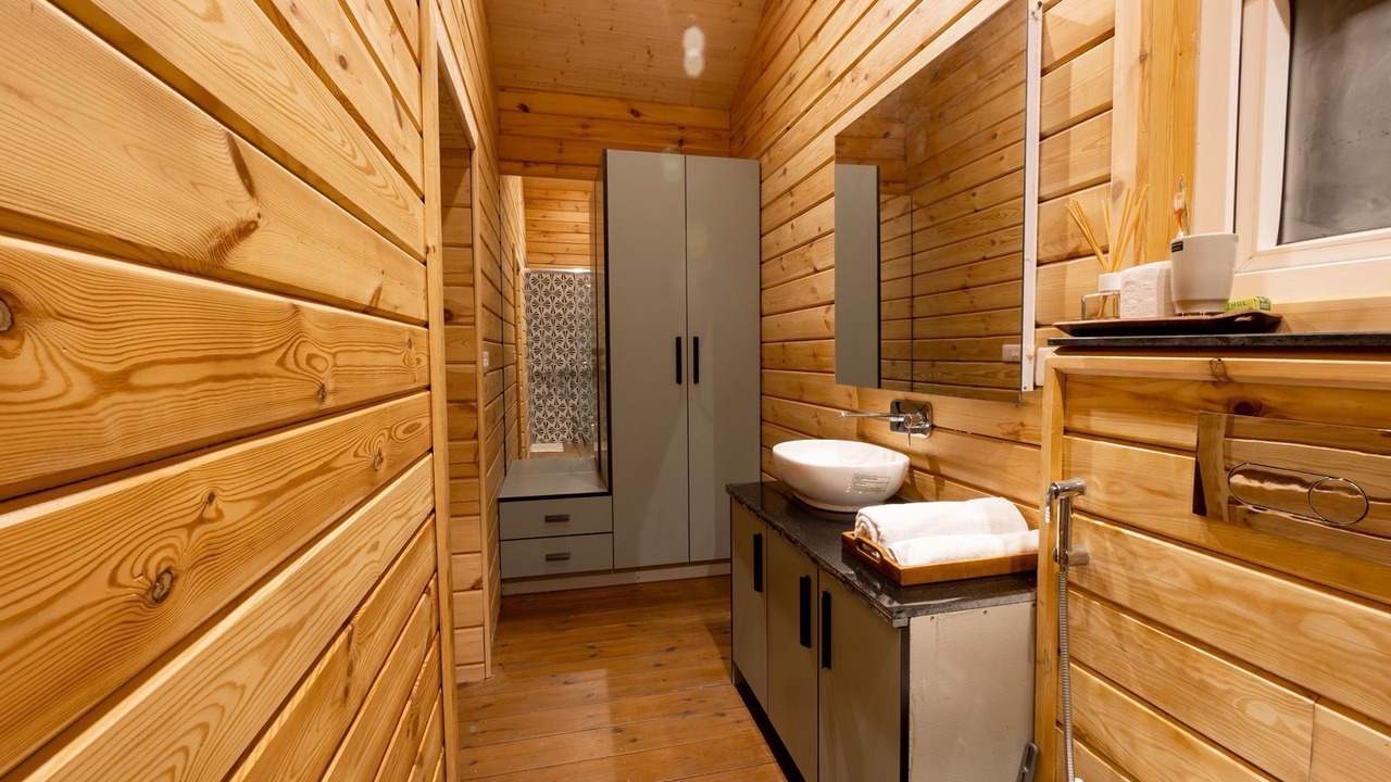 Photo of Bathroom in Tehri