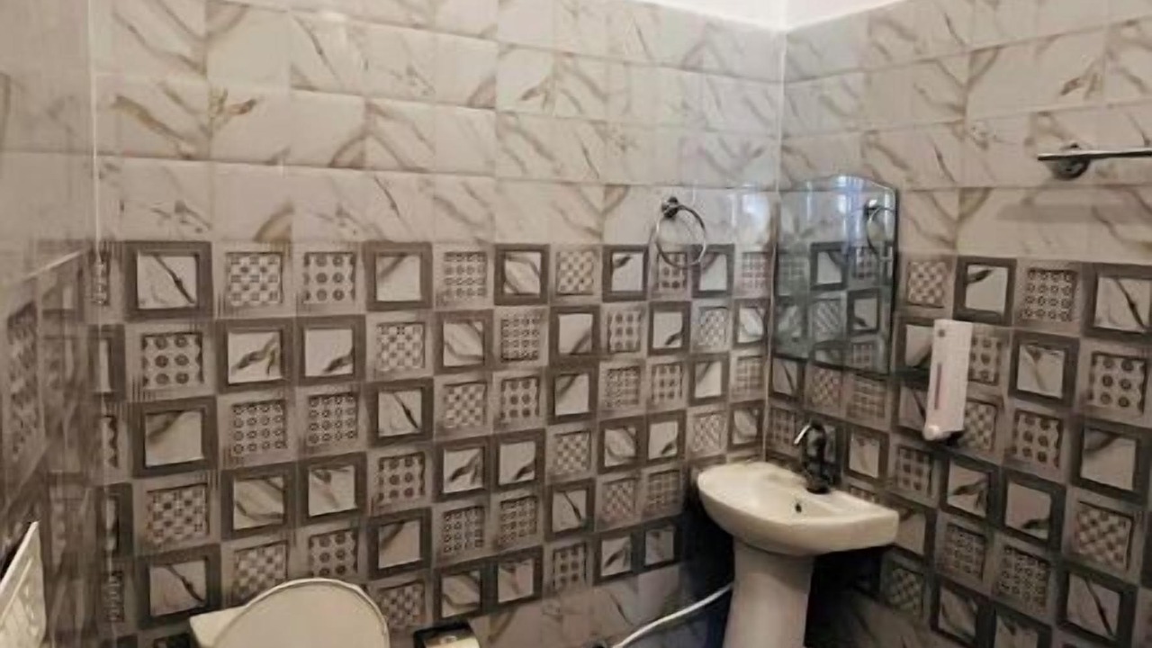 Photo of Bathroom in Kanatal