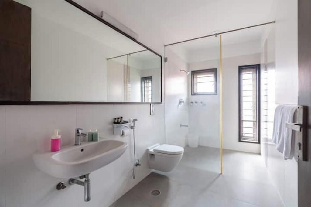 Photo of Bathroom in Injambakkam