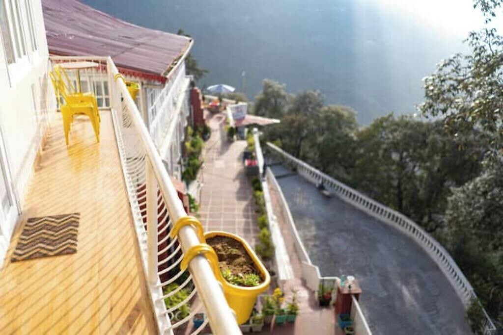 Photo of Outdoor in The Mall Road
