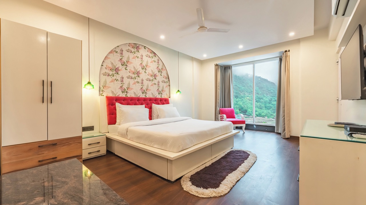 Photo of Bedroom in Tapovan