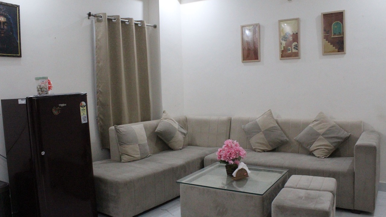 Photo of Livingroom in Tapovan