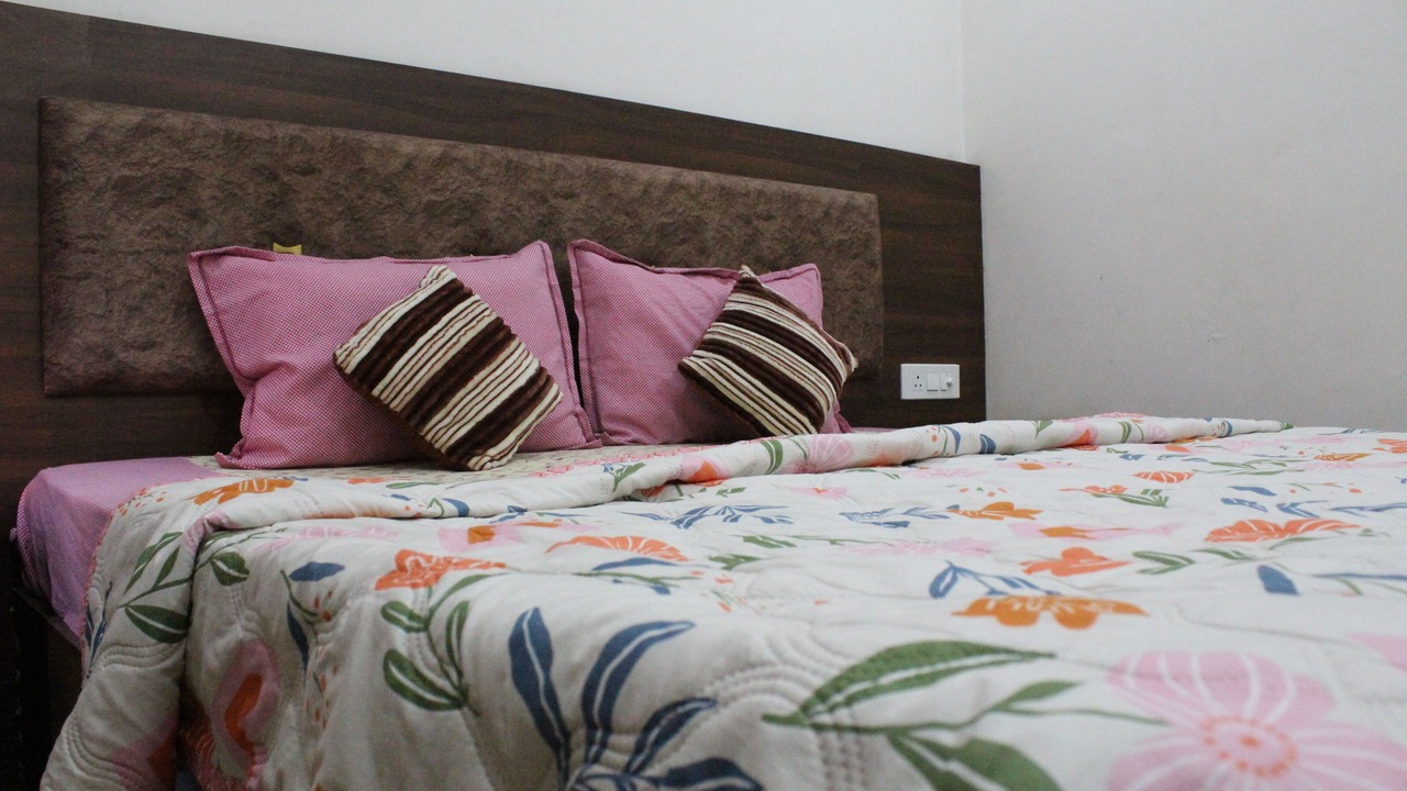 Photo of Bedroom in Tapovan