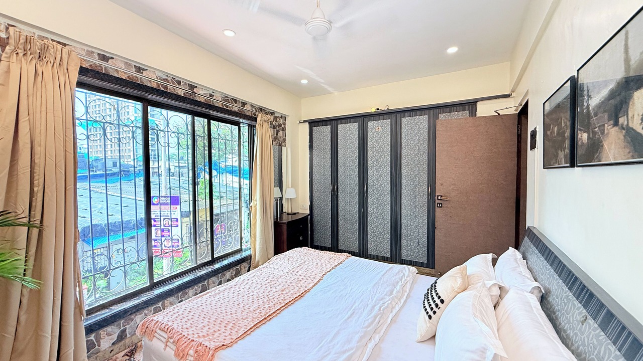 Photo of Bedroom in Versova