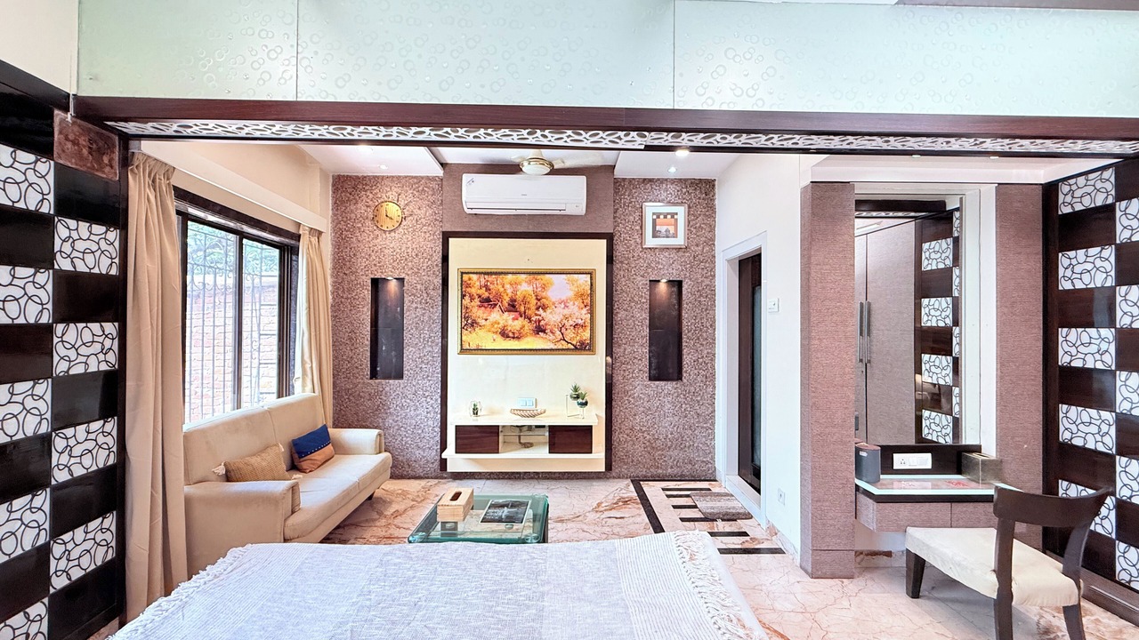 Photo of Bedroom in Versova