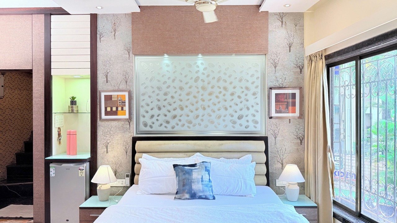Photo of Bedroom in Versova