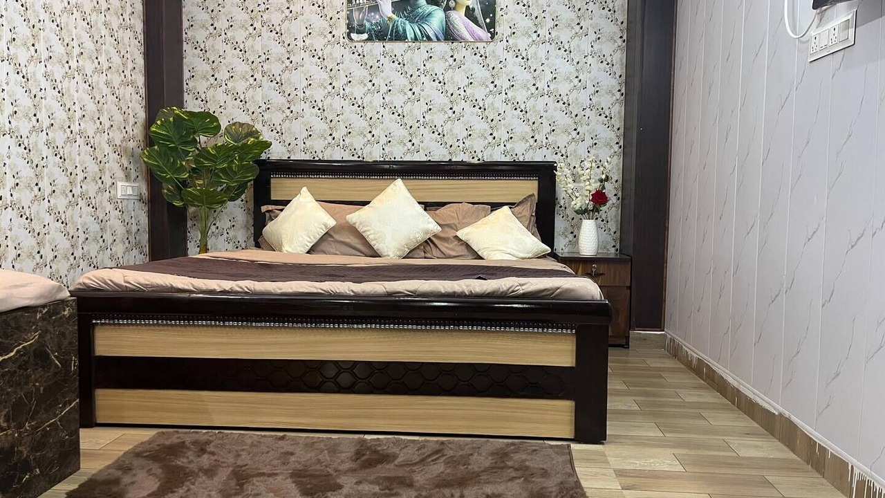 Photo of Bedroom in Vrindavan