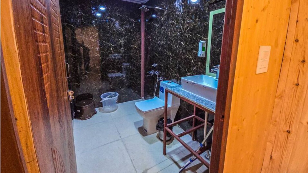 Photo of Bathroom in Tehri Range