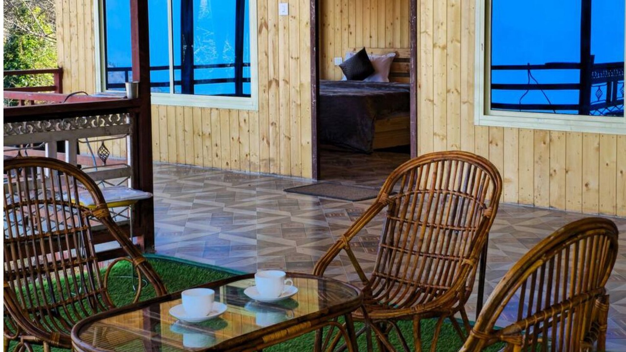 Photo of Patio Balcony in Tehri Range