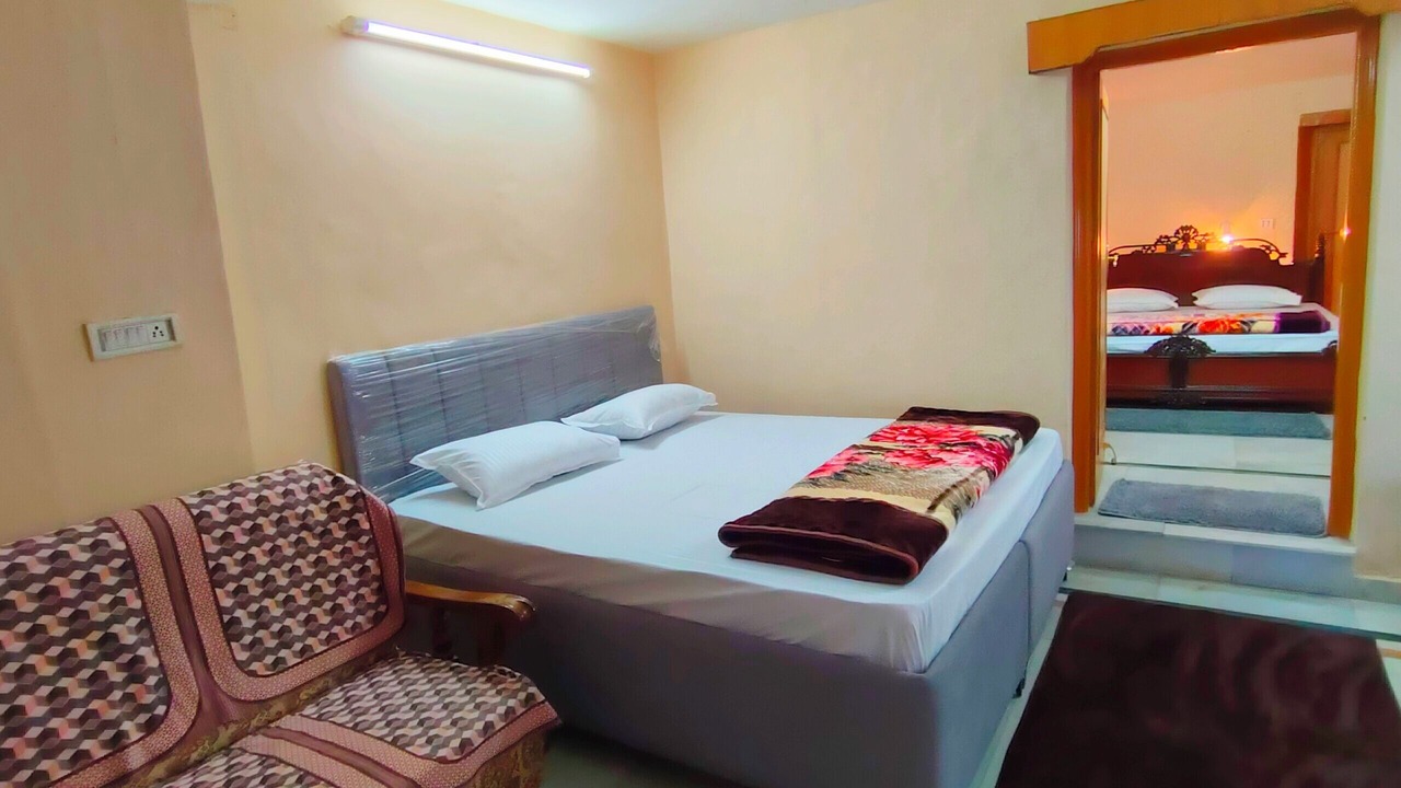 Photo of Bedroom in The Mall Road