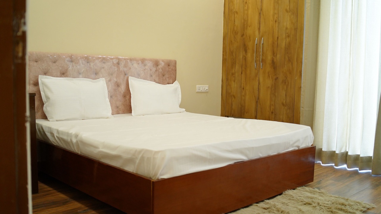 Photo of Bedroom in Landran