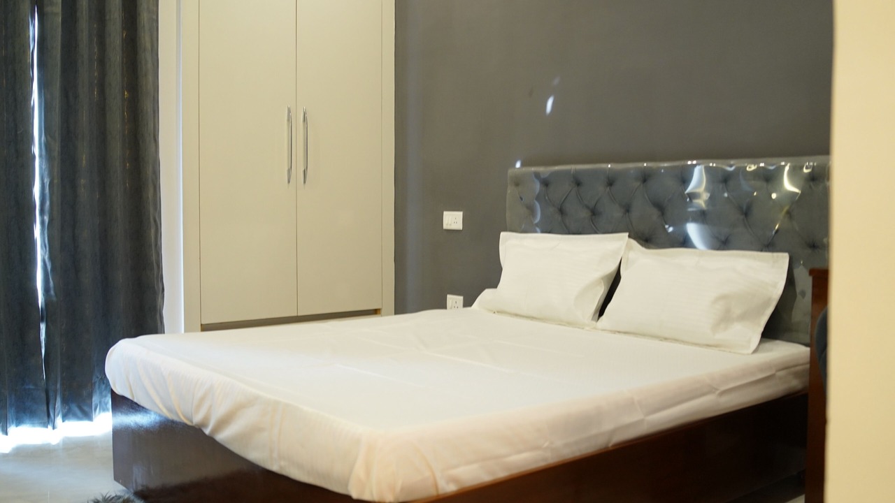Photo of Bedroom in Landran