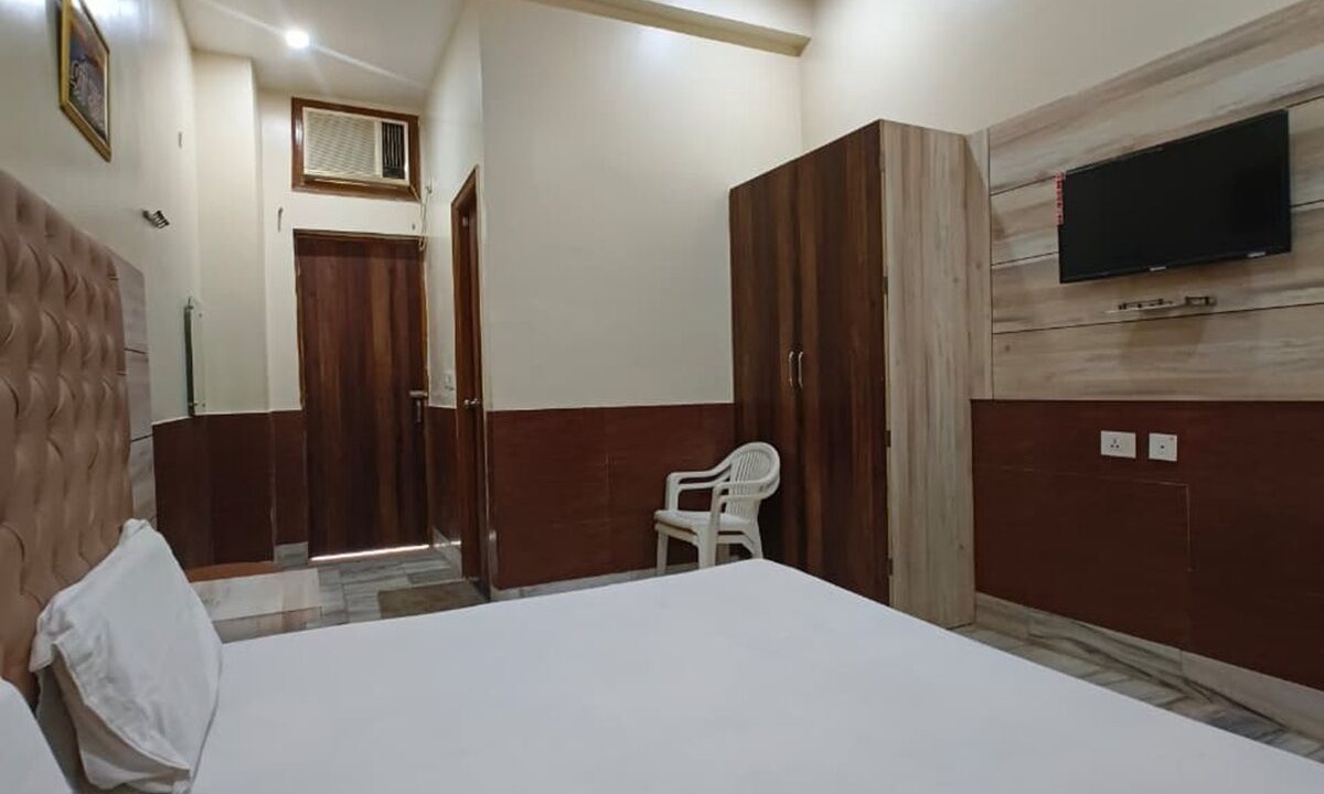 Photo of Bedroom in Govardhan
