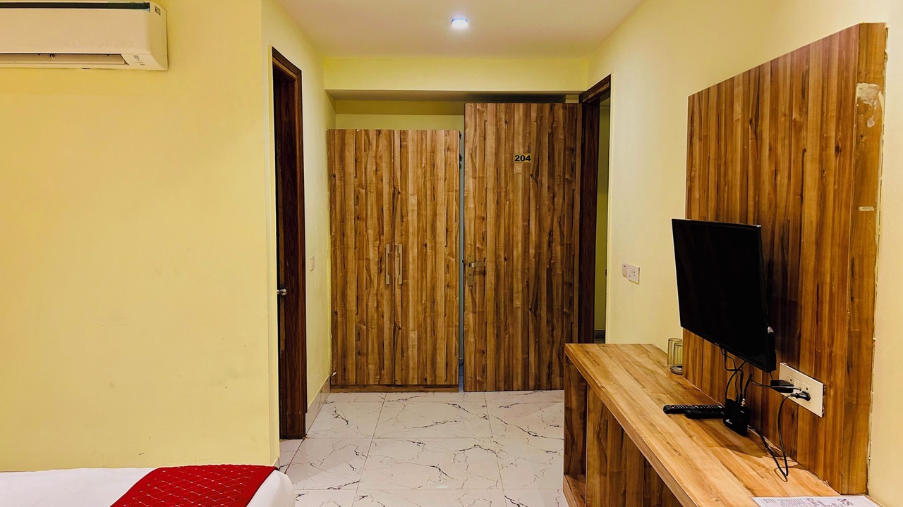 Photo of Bedroom in Mahipalpur