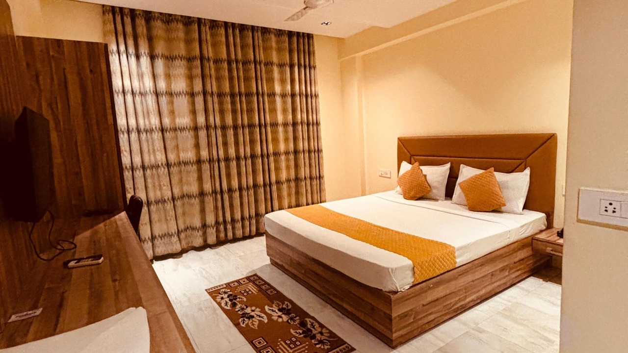 Photo of Bedroom in Mahipalpur