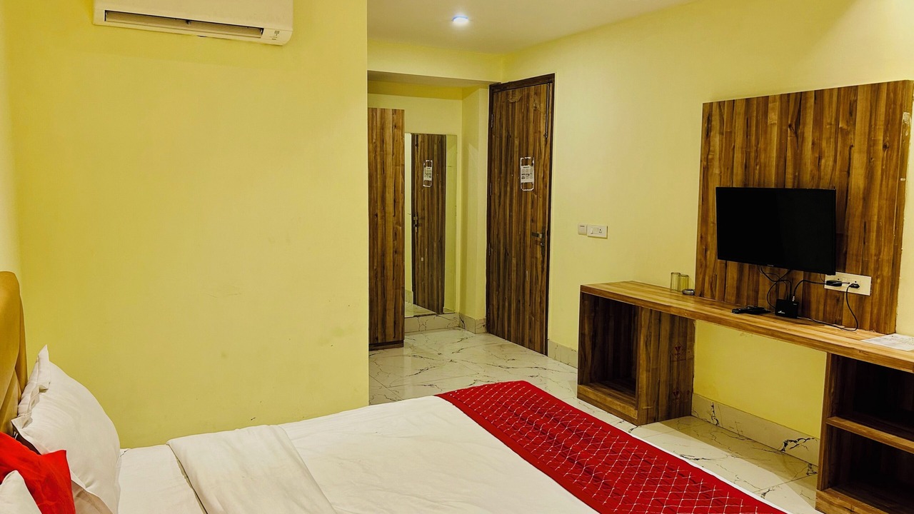 Photo of Bedroom in Mahipalpur
