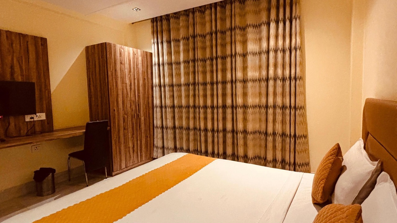 Photo of Bedroom in Mahipalpur