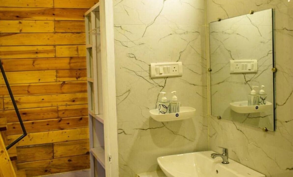 Photo of Bathroom in Tehri