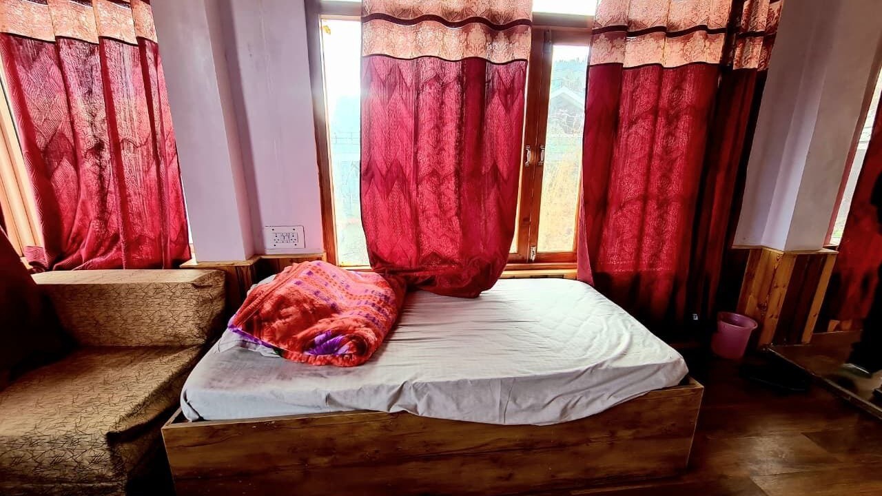 Photo of Bedroom in Kumharsain