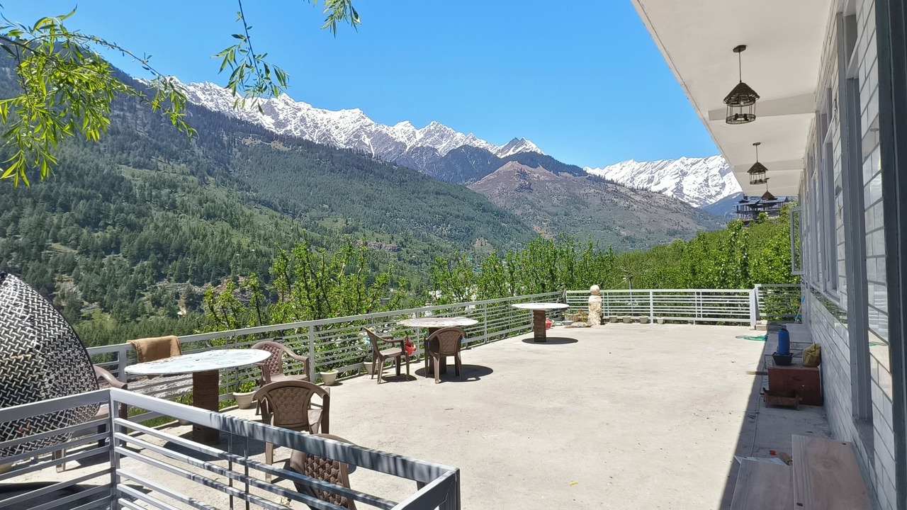 Photo of Patio Balcony in Bashisht