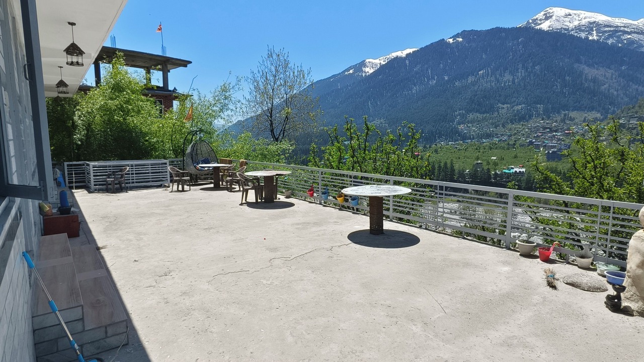Photo of Patio Balcony in Bashisht