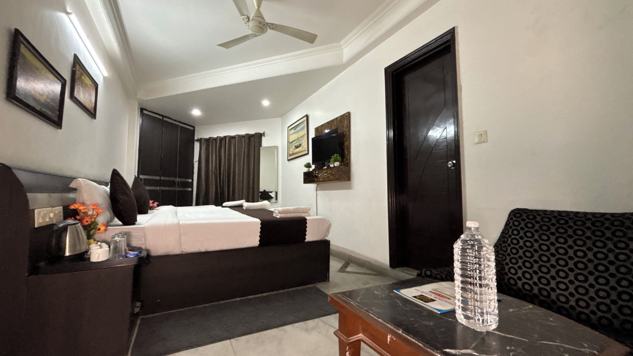 Photo of Bedroom in Mahipalpur