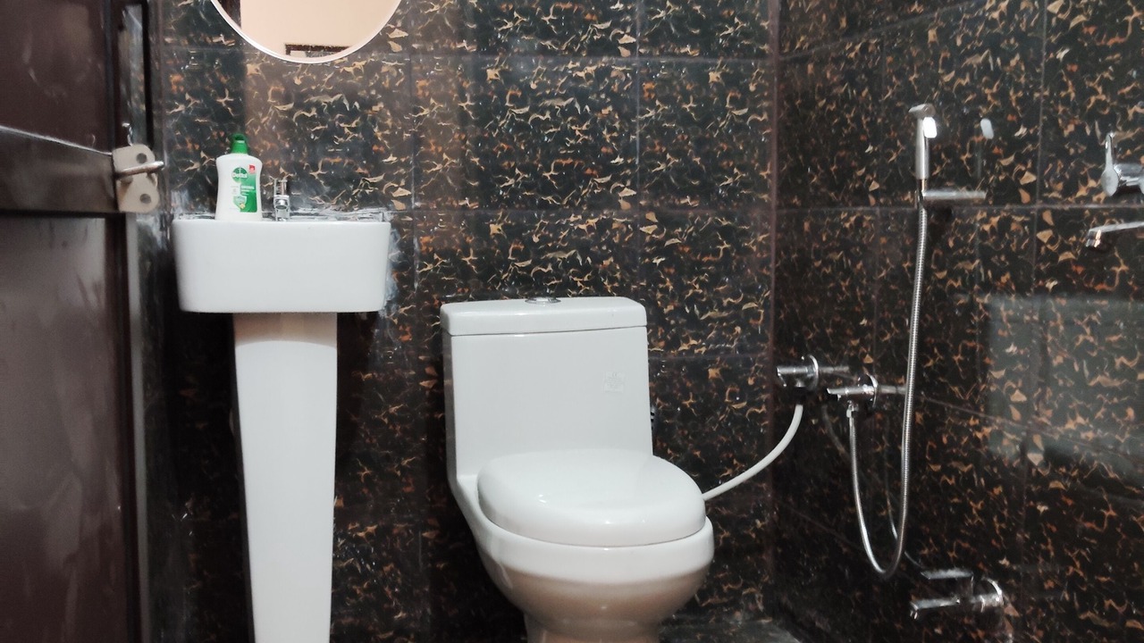 Photo of Bathroom in Karnaprayag