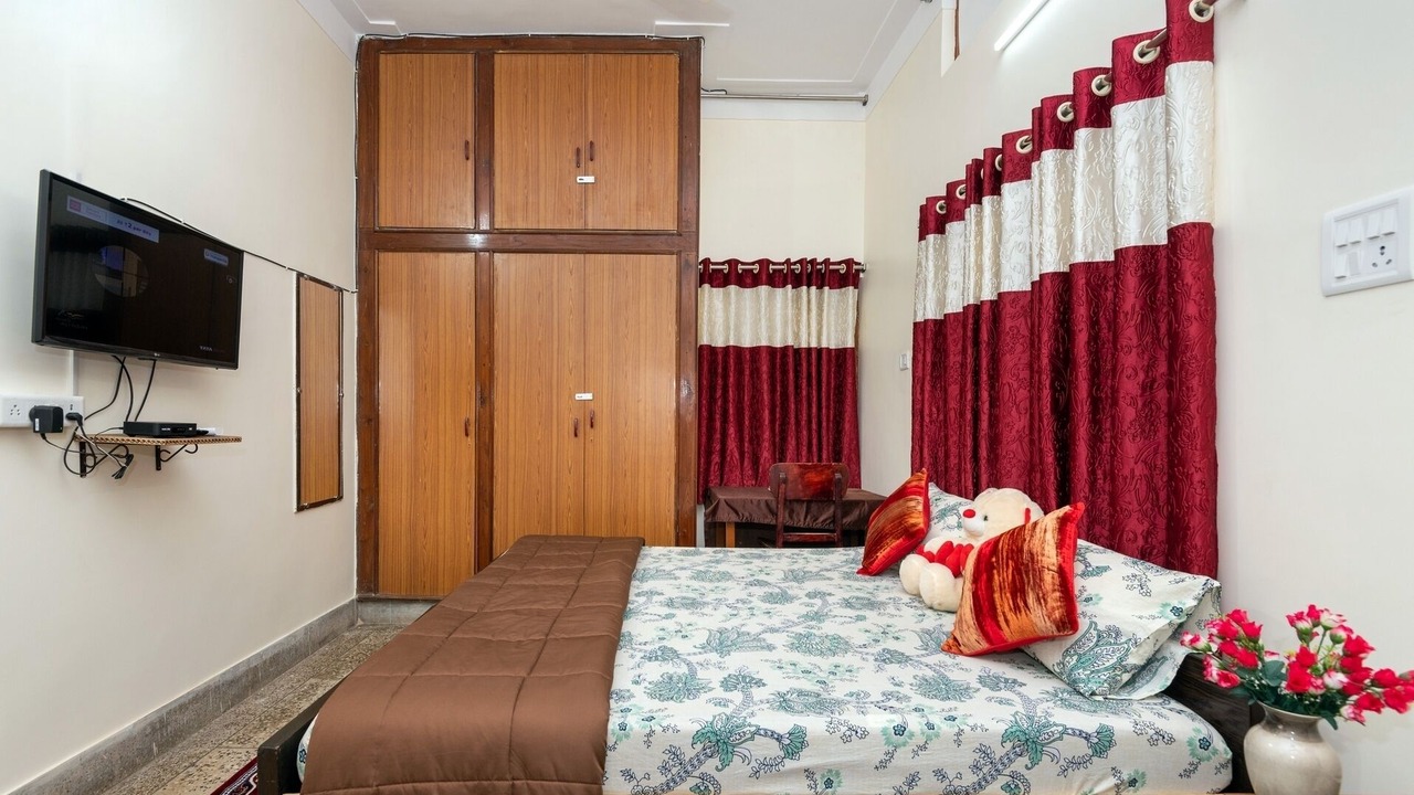 Photo of Bedroom in Jabalpur