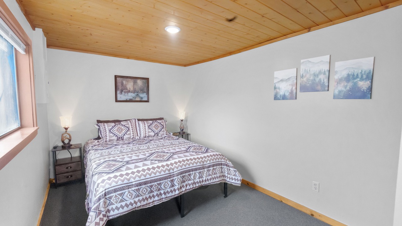 Photo of Bedroom in Eagle Nest