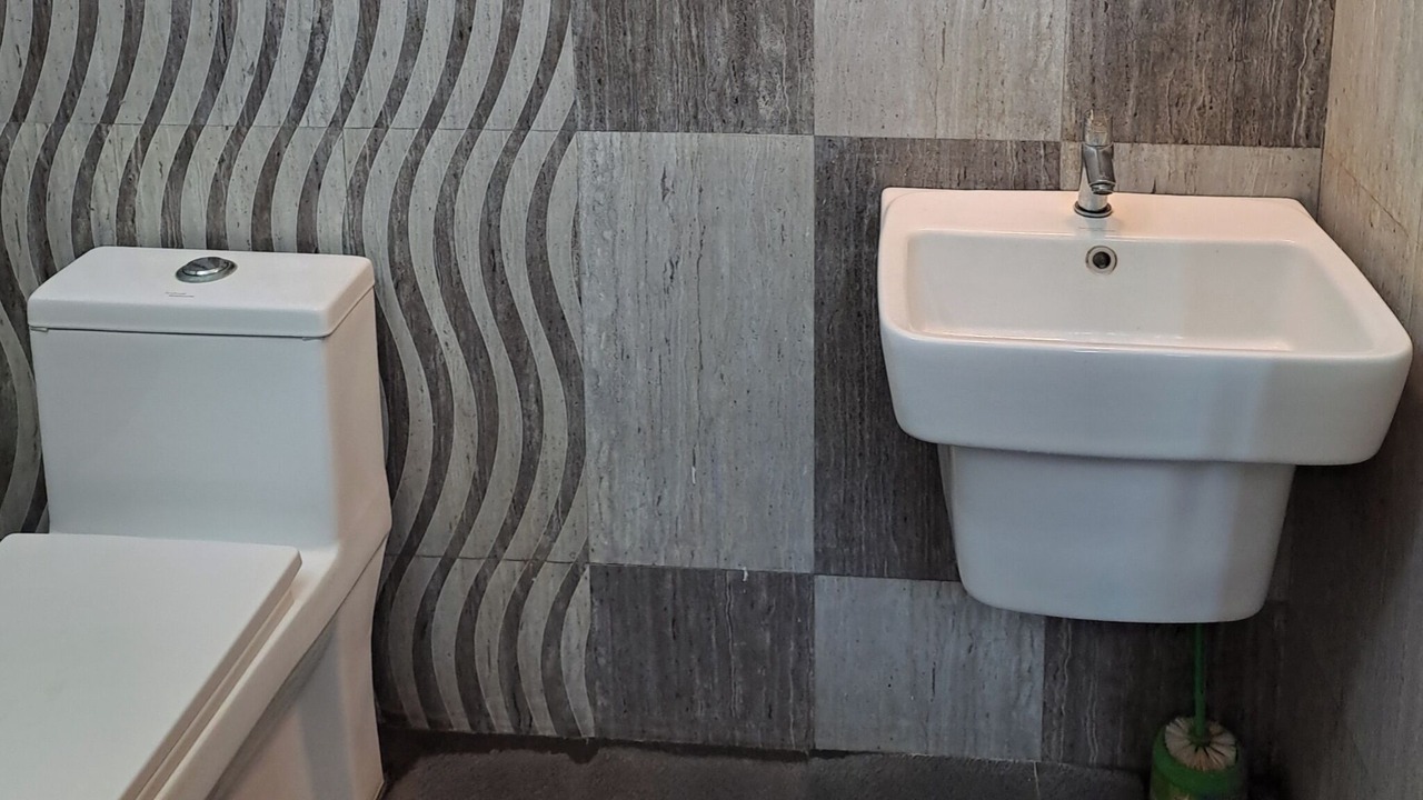 Photo of Bathroom in Pottankadu