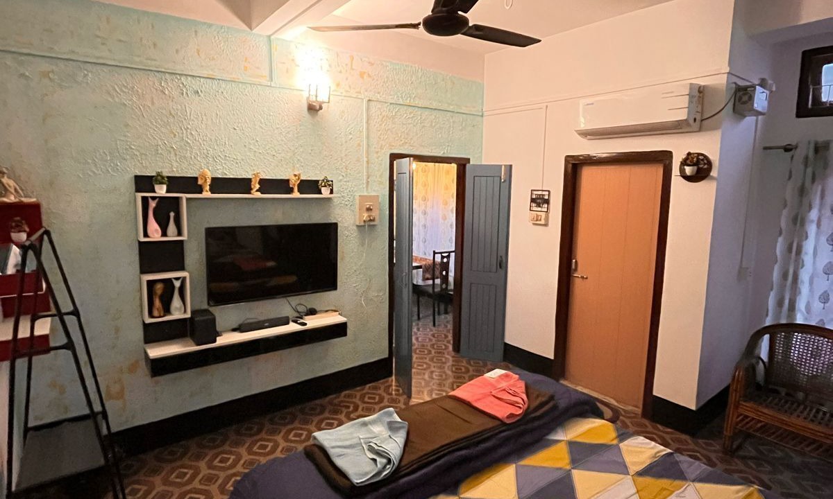 Photo of Bedroom in Sualkuchi