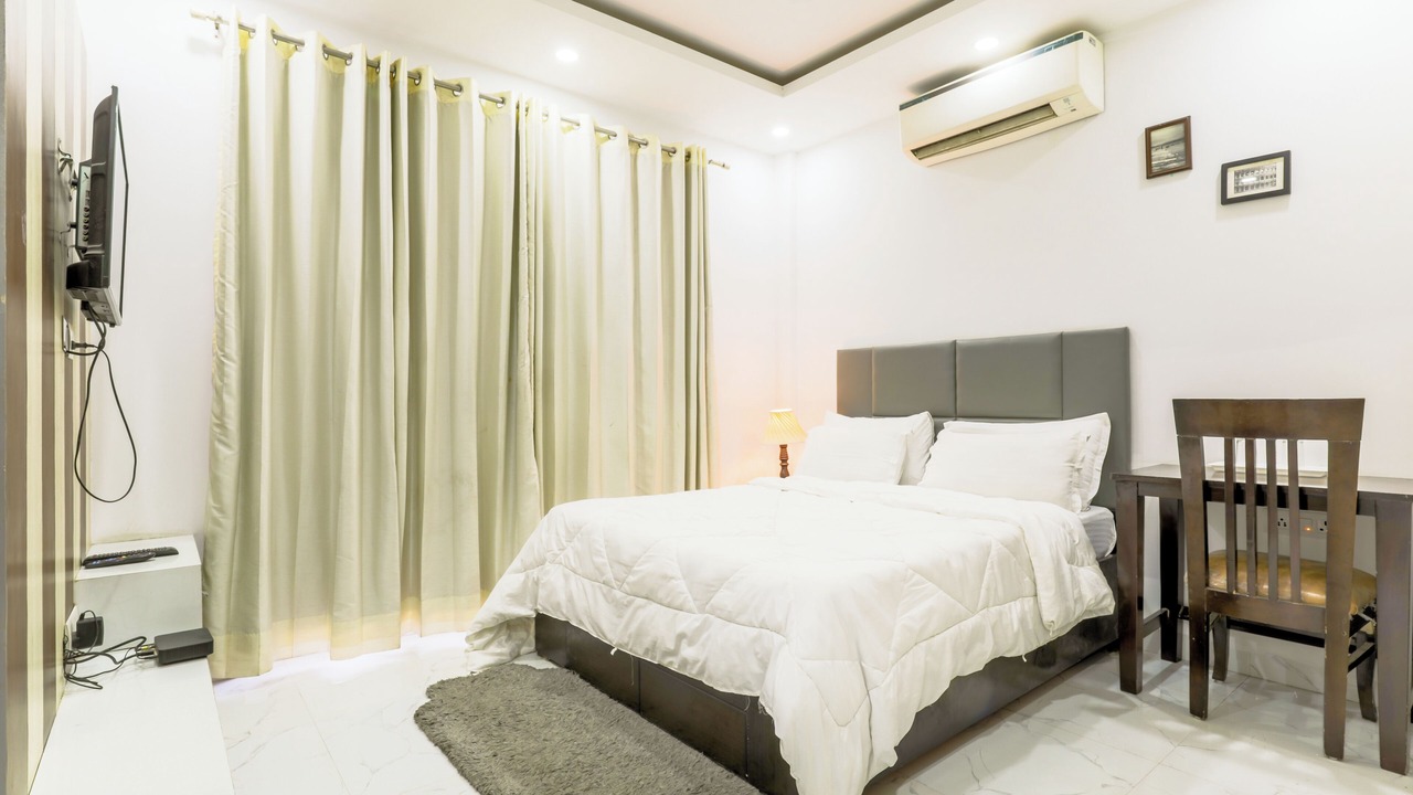 Photo of Bedroom in Sushant Lok
