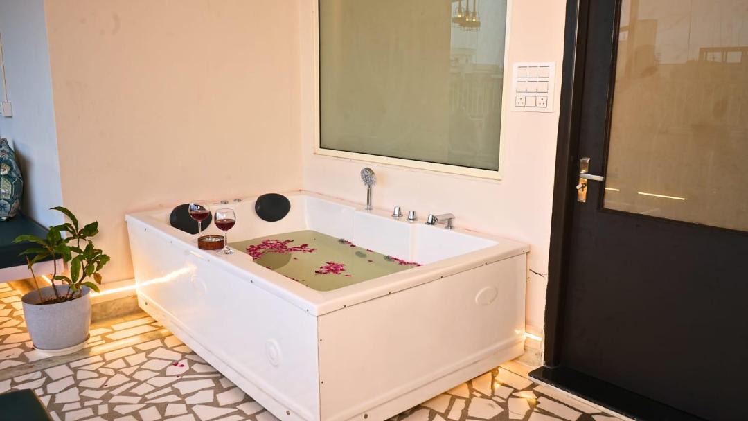 Photo of Bathroom in Gayariawas