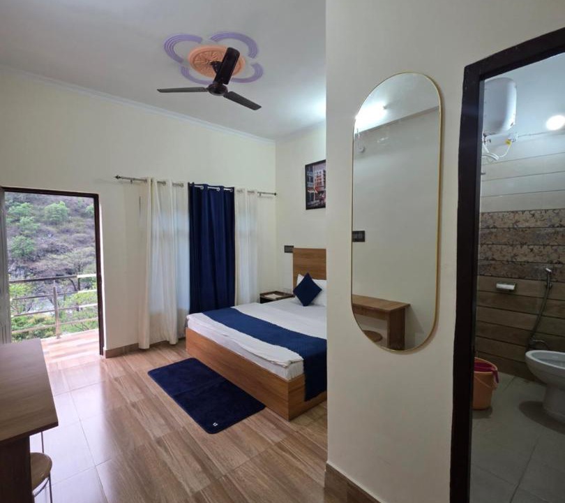 Photo of Bedroom in Chamoli