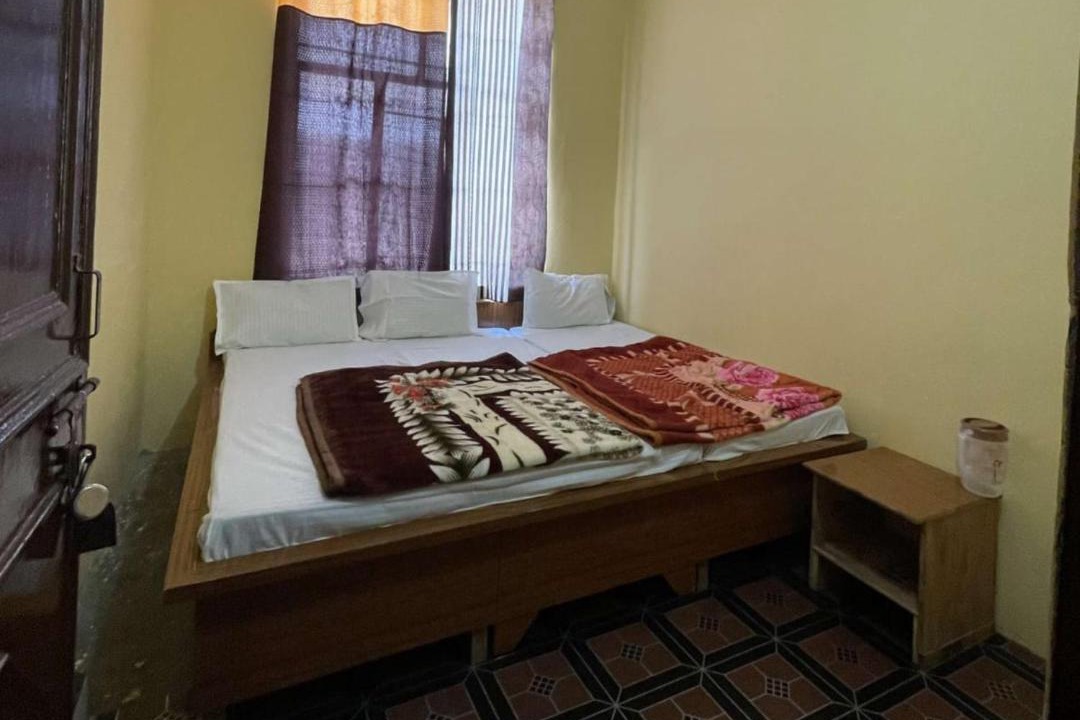 Photo of Bedroom in Pipalkoti