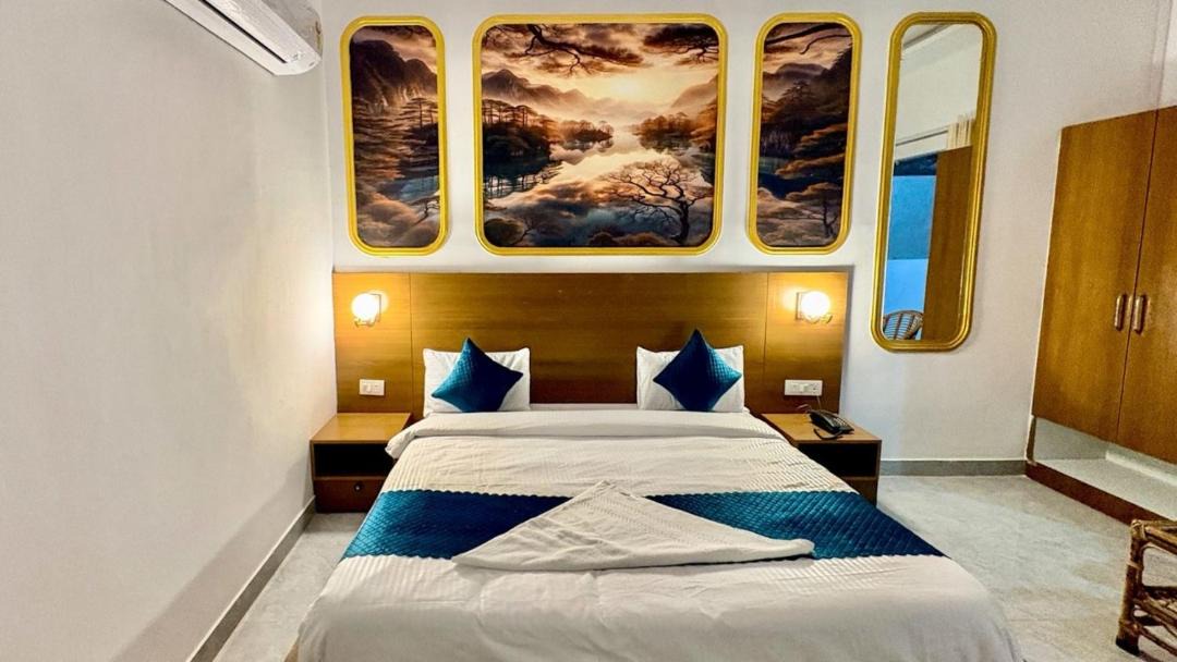 Photo of Others in Tapovan