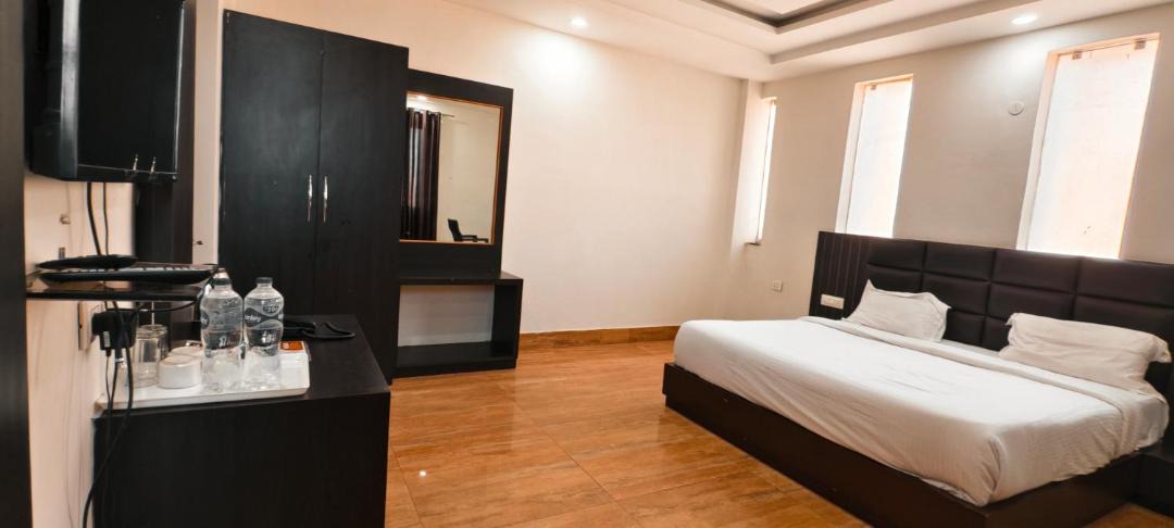 Photo of Bedroom in Lansdowne
