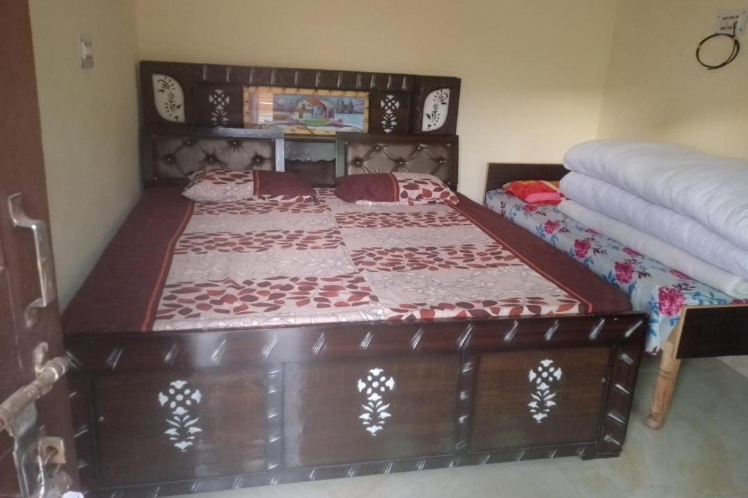 Photo of Bedroom in Narainkoti