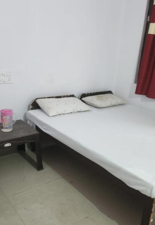 Photo of Bedroom in Narainkoti