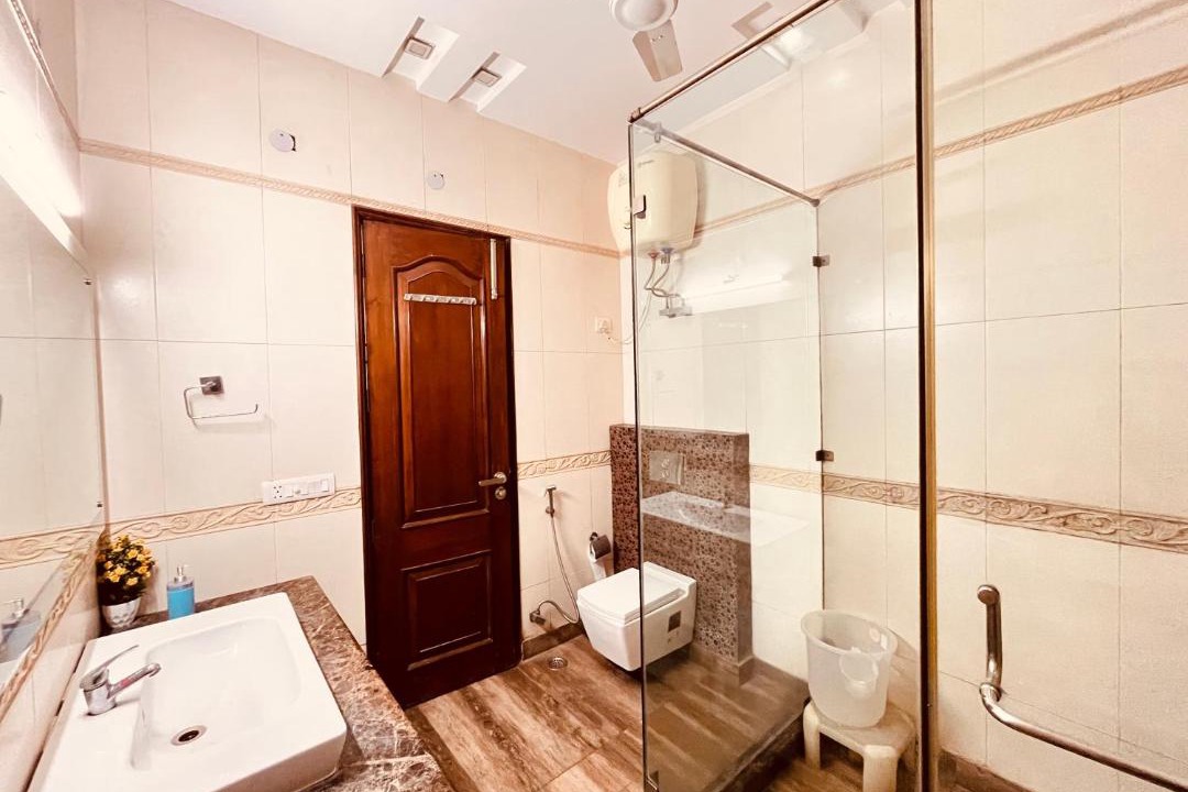Photo of Bathroom in Green Park