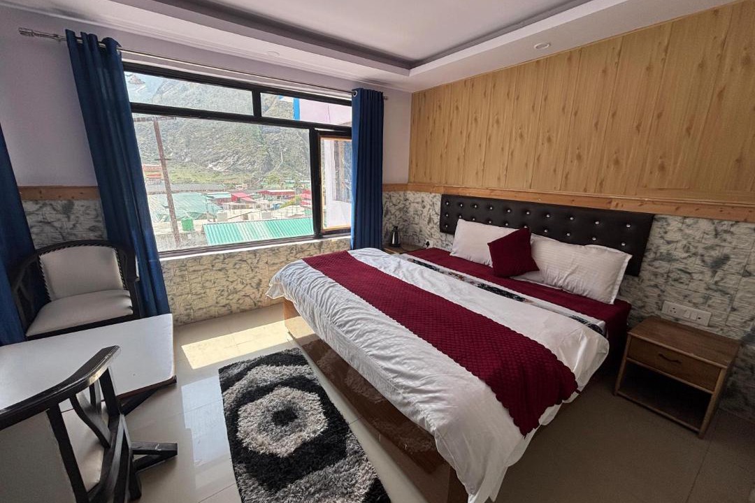 Photo of Bedroom in Badrinath