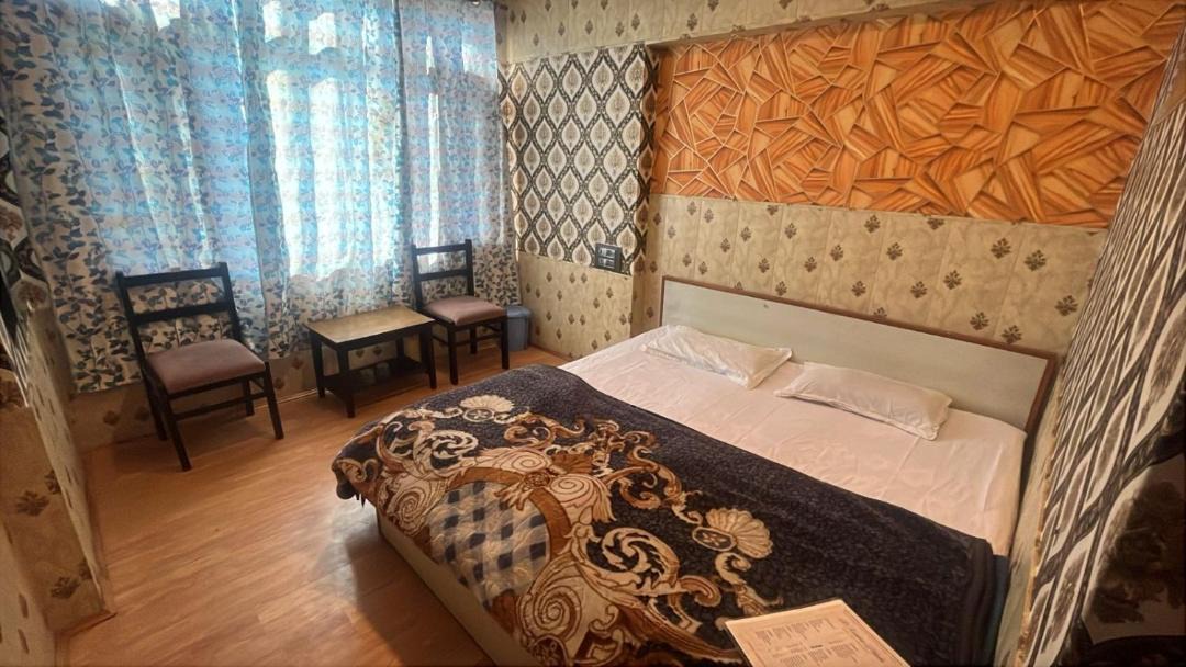 Photo of Bedroom in Dal Lake