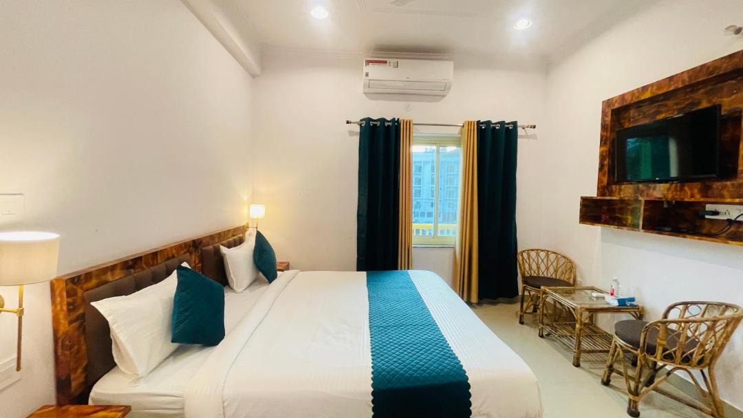 Photo of Bedroom in Tapovan