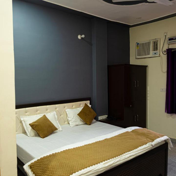 Photo of Bedroom in Haridwar